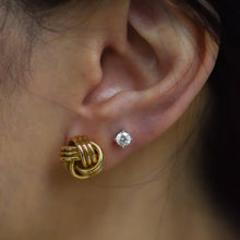 Load image into Gallery viewer, Swarovski® Crystal Prong Threadless End