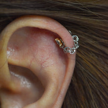 Load image into Gallery viewer, Diamond Cut Singapore Chain