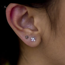 Load image into Gallery viewer, Gold Swarovski® Flower Threadless End