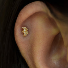 Load image into Gallery viewer, Triple Marquise Fan Threadless End (Various Colors)