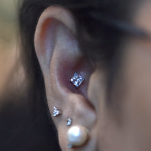 Load image into Gallery viewer, Princess Cut Prong Set Gem Threadless End