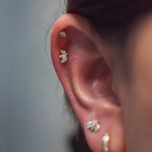 Load image into Gallery viewer, Triple Marquise Fan Threadless End (Various Colors)