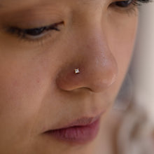 Load image into Gallery viewer, Swarovski® Crystal Prong Threadless End