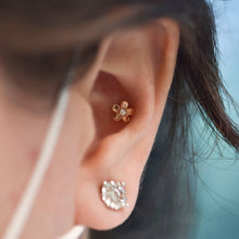 Load image into Gallery viewer, Gold Swarovski® Flower Threadless End