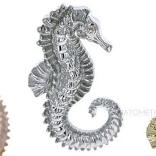 Load image into Gallery viewer, Seahorse Threadless End