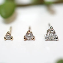 Load image into Gallery viewer, Gia 3 Prong Diamond Threadless End