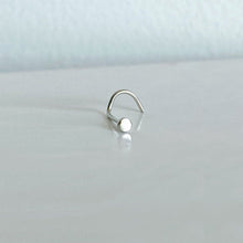 Load image into Gallery viewer, Titanium Nostril Screw with Disc