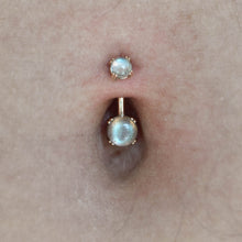 Load image into Gallery viewer, Cabochon Prong Navel Curve