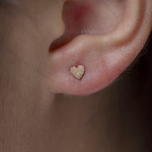 Load image into Gallery viewer, Heart Threadless End (Various Finishes)