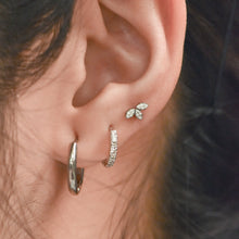 Load image into Gallery viewer, Titanium Marquise Cut Gem Fan Clusters - Monochrome