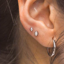 Load image into Gallery viewer, Marquise Cut Prong Gem Threadless End