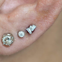 Load image into Gallery viewer, Pillar Threadless End (Various Gems)