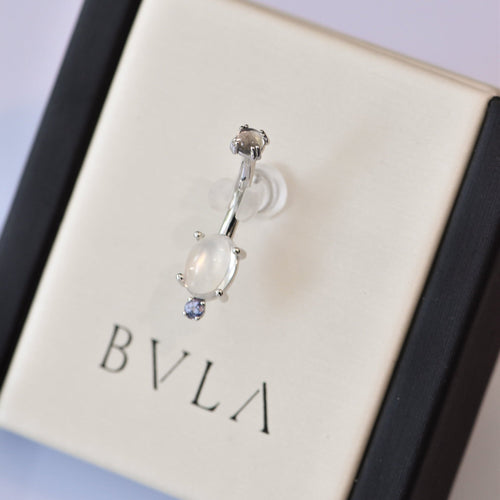 Oval with Single Accent Navel Curve