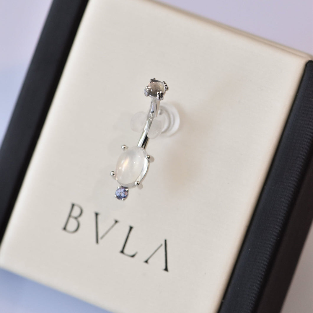 Oval with Single Accent Navel Curve