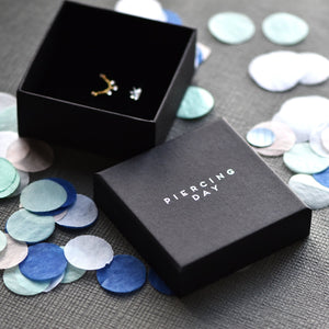Gift it up! (Box + confetti 🎉  +P100)