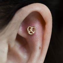 Load image into Gallery viewer, Pretzel Threadless End