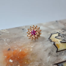 Load image into Gallery viewer, Dahlia Threadless End (Various Gems)